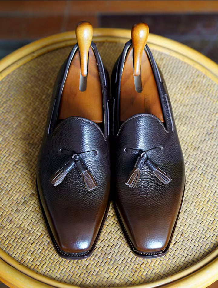 Pebble Grain Calf Tassel Loafers – Handcrafted Luxury
